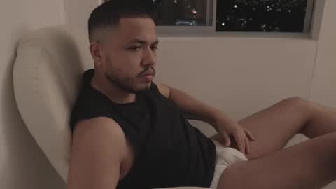 Snapshot of christopherdav chatting on 11-18-25, 01:00 Chris online show from 11-18-25, 01:00