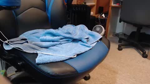 ChrisTracey online show from 05-11-26, 04:04