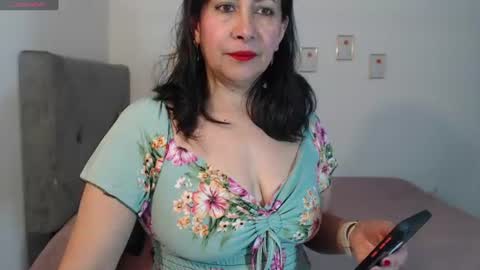 Snapshot of christy_ant chatting on 07-06-26, 07:27 Christy online show from 07-06-26, 07:27