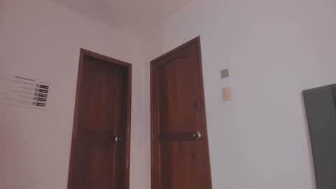 Snapshot of christy_seaa chatting on 01-31-25, 06:36 Christy online show from 01-31-25, 06:36