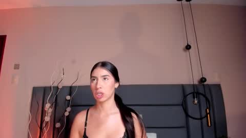 Snapshot of christy_seaa chatting on 02-18-25, 06:15 Christy online show from 02-18-25, 06:15