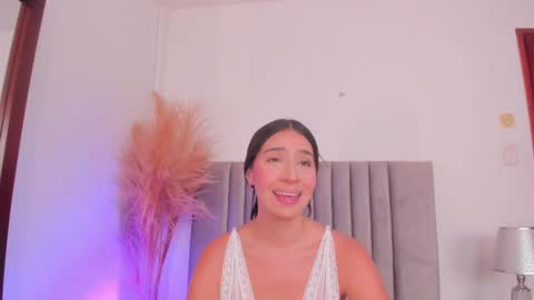 Snapshot of christy_seaa chatting on 02-26-25, 06:11 Christy online show from 02-26-25, 06:11