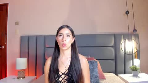 Snapshot of christy_seaa chatting on 09-19-25, 06:08 Christy online show from 09-19-25, 06:08