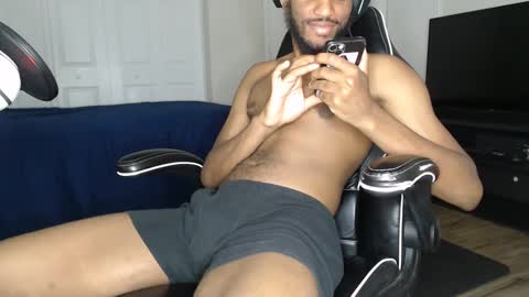 Snapshot of chrisvacherx chatting on 10-03-25, 11:02 ChrisVacherx online show from 10-03-25, 11:02