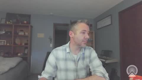 chrisw8121 online show from 04-03-26, 10:52