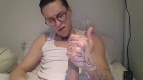 Snapshot of chriswowswe chatting on 02-11-26, 03:17 chriswowswe online show from 02-11-26, 03:17