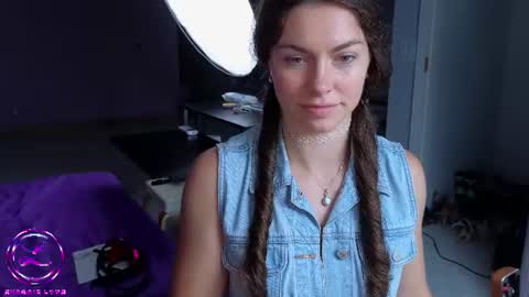Snapshot of chroniclove chatting on 06-13-26, 07:56 Marley online show from 06-13-26, 07:56