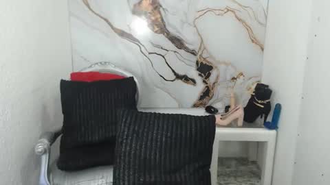 chrystal hotty online show from 09-14-25, 12:26