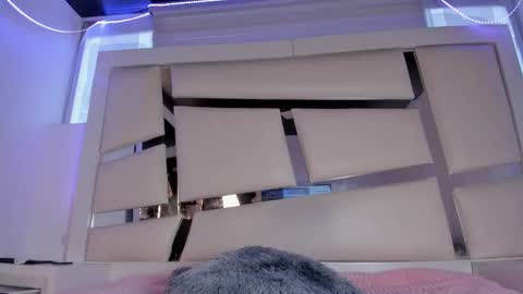 instagram chrystaljade.1 online show from 02-20-26, 01:22