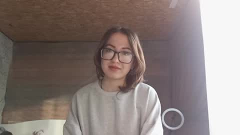 Snapshot of cicelyphaup chatting on 05-28-26, 11:40 Olivia online show from 05-28-26, 11:40