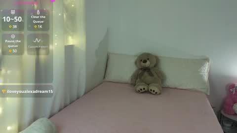 Mia online show from 01-07-25, 03:24