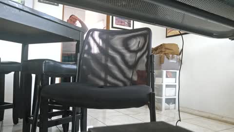 Snapshot of cigneska1 chatting on 12-30-24, 05:34 cigneska1 online show from 12-30-24, 05:34