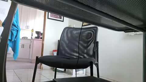 Snapshot of cigneska1 chatting on 09-11-25, 04:18 cigneska1 online show from 09-11-25, 04:18