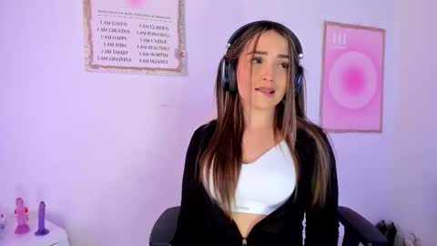 Ciindy Lovers online show from 01-08-26, 07:49