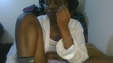 Snapshot of cilia_petite chatting on 06-07-26, 01:37 cilia petite online show from 06-07-26, 01:37