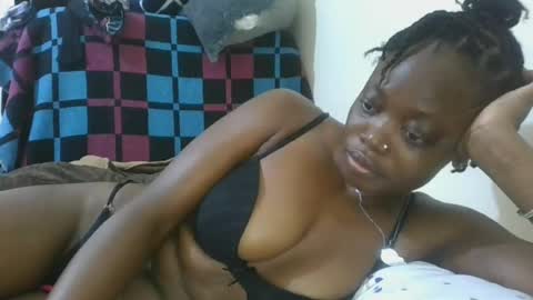 Snapshot of cilia_petite chatting on 06-13-26, 12:03 cilia petite online show from 06-13-26, 12:03