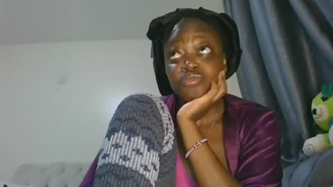 Snapshot of cilia_petite chatting on 06-21-26, 01:13 cilia petite online show from 06-21-26, 01:13