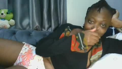 Snapshot of cilia_petite chatting on 06-24-26, 10:31 cilia petite online show from 06-24-26, 10:31