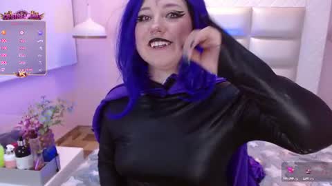 Cinamoon online show from 06-19-26, 04:06