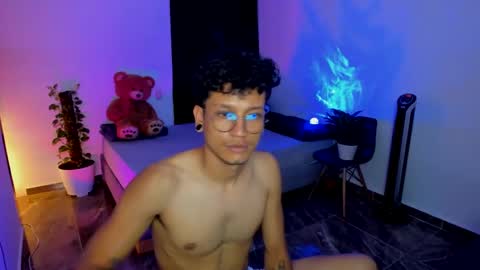 Luna and Sebas  online show from 01-17-25, 05:42