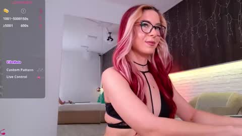 Snapshot of cindefucknrella chatting on 02-25-26, 05:50 Riya online show from 02-25-26, 05:50