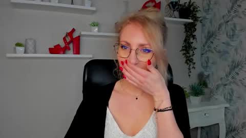 Cinderella online show from 03-18-26, 06:27