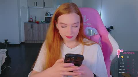 Snapshot of cinnabongirls chatting on 05-29-26, 03:43 Maddy online show from 05-29-26, 03:43