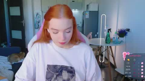 Snapshot of cinnabongirls chatting on 06-19-26, 02:32 Maddy online show from 06-19-26, 02:32