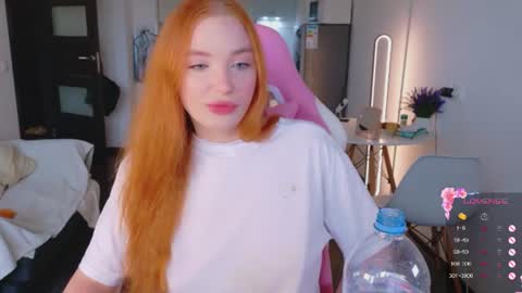 Snapshot of cinnabongirls chatting on 06-24-26, 12:37 Maddy online show from 06-24-26, 12:37
