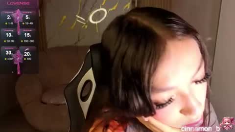 Snapshot of cinnamon_b chatting on 06-20-26, 01:03 Cinnamon online show from 06-20-26, 01:03