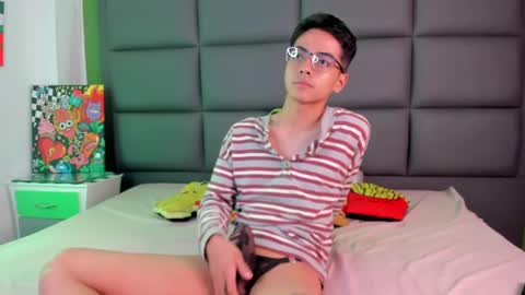 Snapshot of cinnamon_boyx chatting on 03-07-25, 11:16 Cinna Boy online show from 03-07-25, 11:16