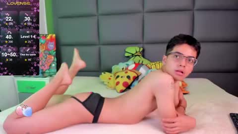 Snapshot of cinnamon_boyx chatting on 03-08-25, 09:08 Cinna Boy online show from 03-08-25, 09:08