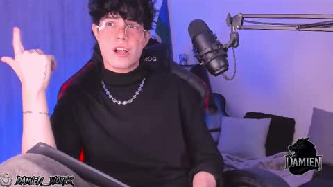 Snapshot of cinnamon_boyxxx chatting on 09-19-25, 02:57 David     Independent Model online show from 09-19-25, 02:57