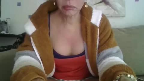 Snapshot of cinthia2525 chatting on 06-11-26, 08:23 cinthia2525 online show from 06-11-26, 08:23