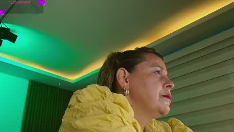 Snapshot of cinthya_roberts chatting on 05-18-26, 07:20 Cinthya online show from 05-18-26, 07:20