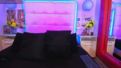 cinthya_walker1 online show from 06-07-26, 01:48