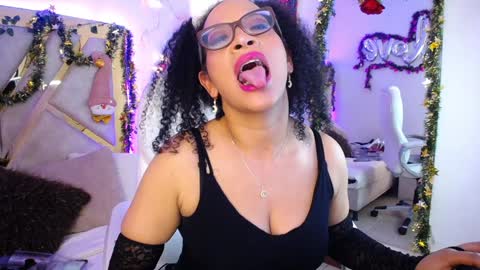 Cintia online show from 12-13-24, 04:05