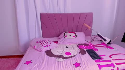 CintiaCollins  online show from 01-17-26, 05:05