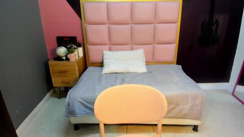 Circe Cherry online show from 01-15-25, 12:51