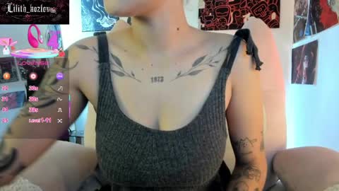 Snapshot of circe_l chatting on 05-14-26, 07:53 Paulina online show from 05-14-26, 07:53
