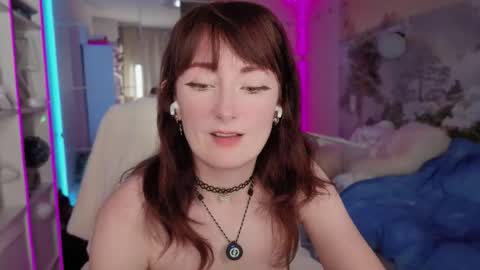Snapshot of cissy_glitter chatting on 05-31-26, 07:26 Cissy Glitter online show from 05-31-26, 07:26