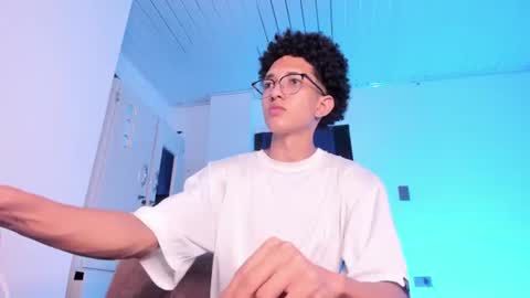 cj_davis1 online show from 06-21-26, 02:47