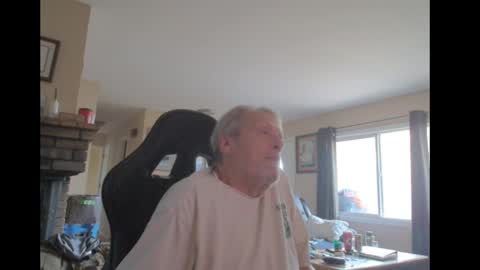 Snapshot of cjscout chatting on 10-06-25, 07:00 cjscout online show from 10-06-25, 07:00