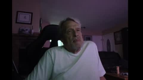 Snapshot of cjscout chatting on 10-14-25, 07:31 cjscout online show from 10-14-25, 07:31