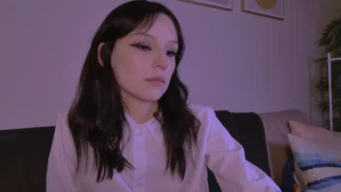 Claire Bennett online show from 04-11-26, 01:10