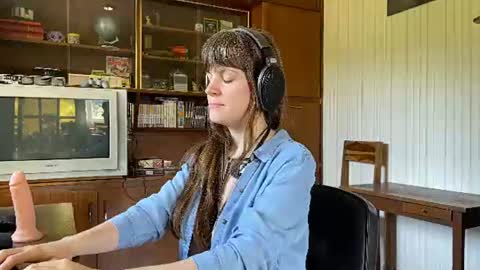 Claire Moulin online show from 07-22-26, 11:35