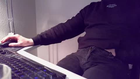 clamshive7 online show from 03-25-26, 04:40