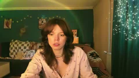 Snapshot of clancyosbourne chatting on 06-12-26, 05:23 Clancy online show from 06-12-26, 05:23