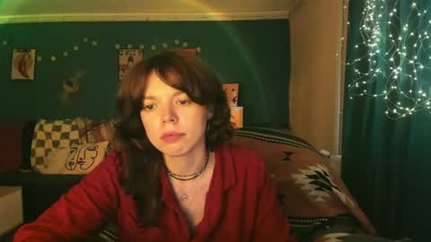 Snapshot of clancyosbourne chatting on 06-19-26, 05:39 Clancy online show from 06-19-26, 05:39