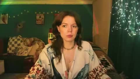 Snapshot of clancyosbourne chatting on 07-07-26, 06:01 Clancy online show from 07-07-26, 06:01